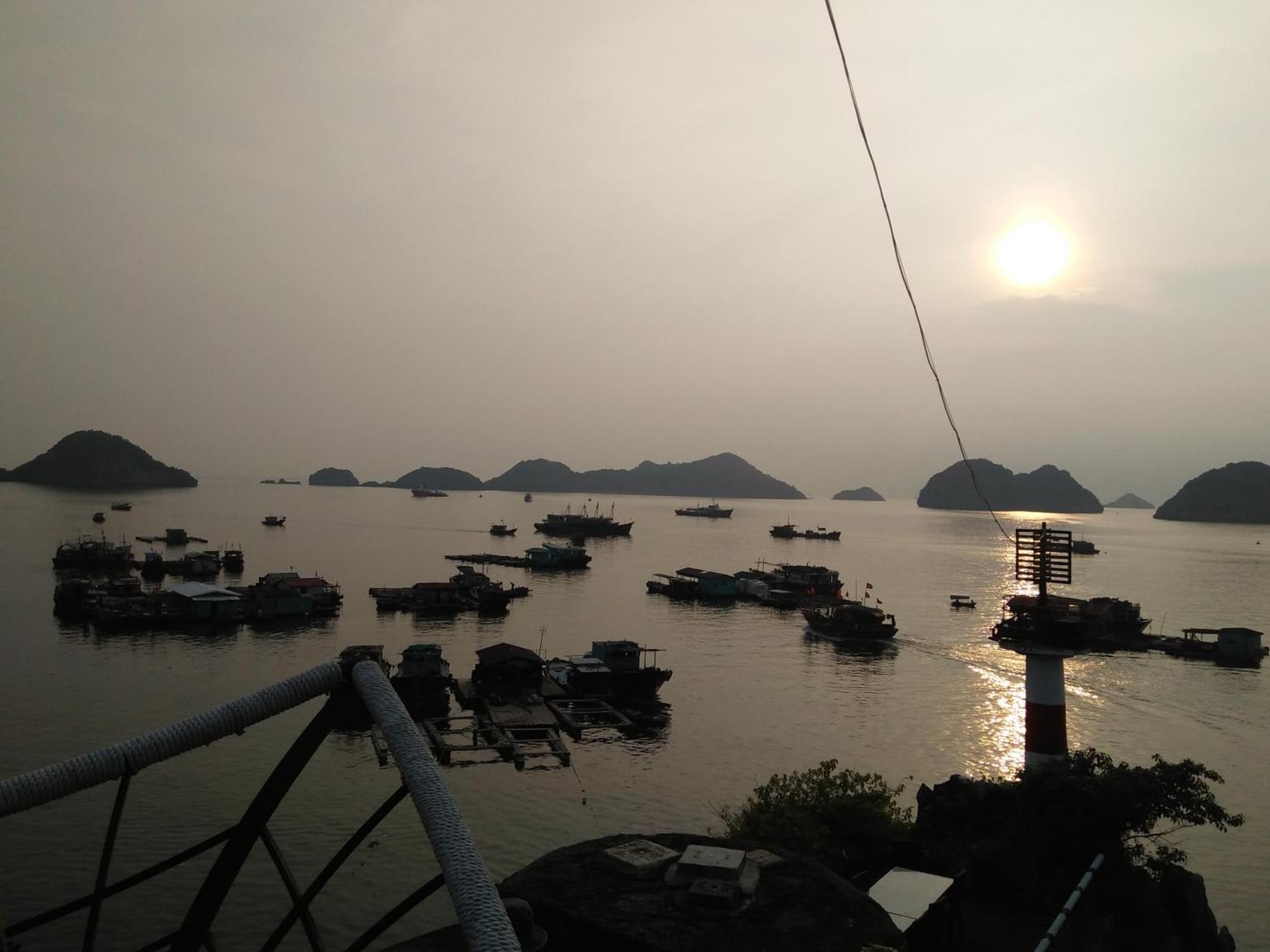 Cat Ba Victory Hostel Dong Khe Sau Екстер'єр фото
